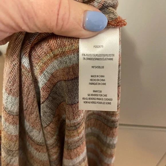 🎉HP🎉Striped V-Neck Blouse in Orange and Brown size Large🎉HP🎉 - Picture 3 of 4